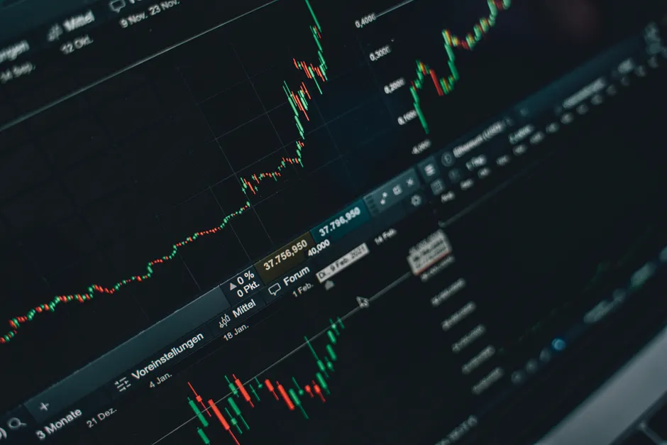 辉达CEO黄仁勋:AI技术带动收益 很快将化解投资者忧虑