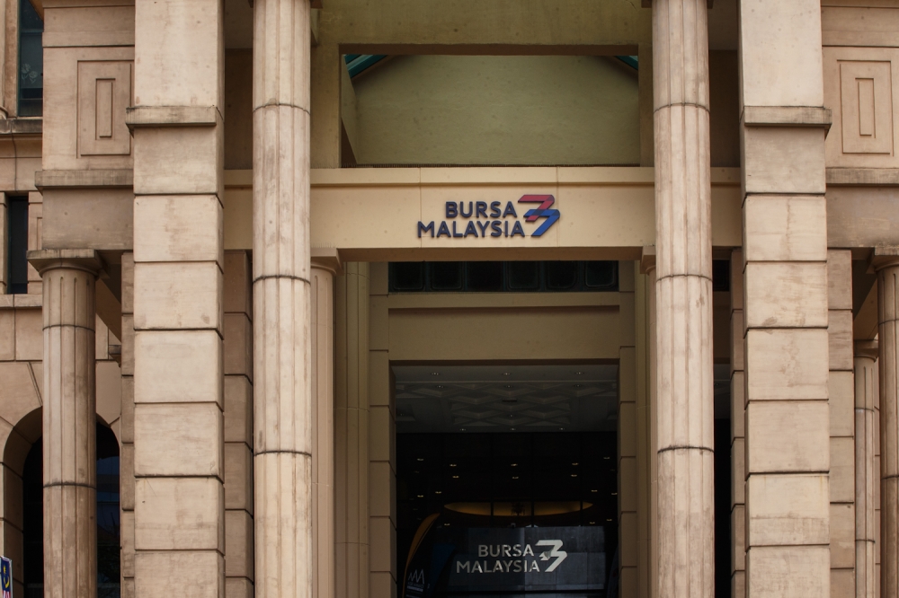 Bursa Malaysia slips as investors take profit in heavyweight stocks
