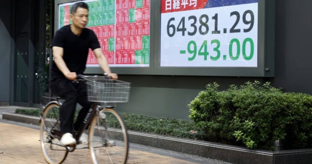 BUSINESS Asian shares tumble, oil rises as markets await AI sector results