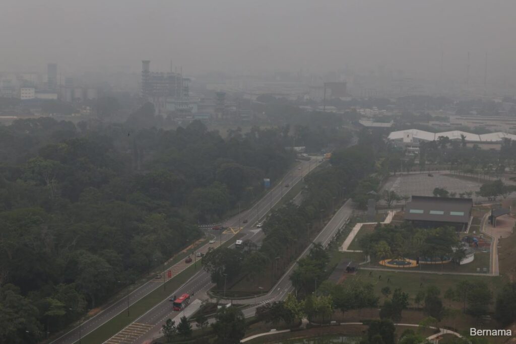 Haze: 24 areas nationwide record unhealthy readings as of 9.30am