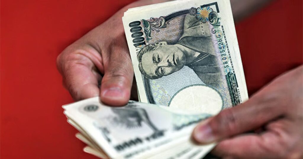 Yen shines as AI jitters spur safe-haven rush